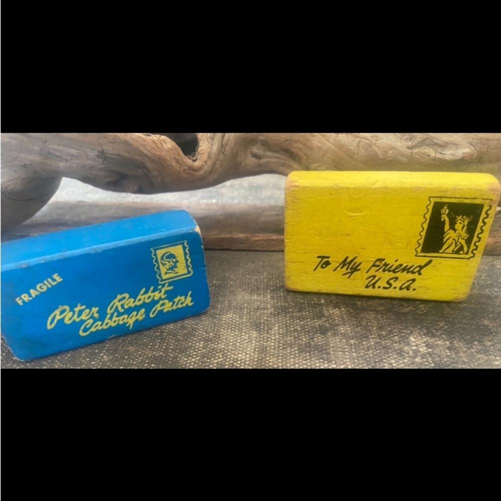 VTG Blue & Yellow Building Block Set ft. Peter the Rabbit Cabbage Patch